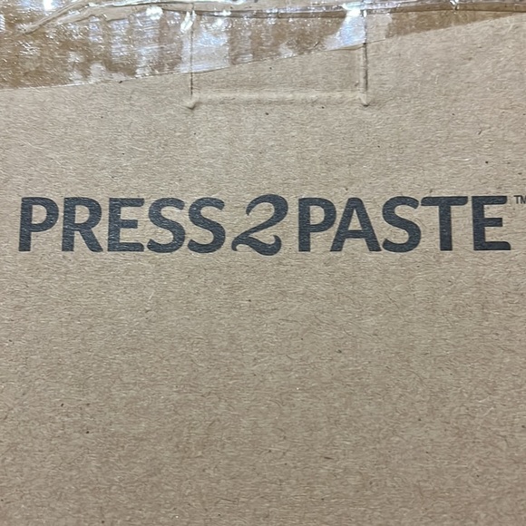 Press2Paste hands free toothpaste dispenser NEW NWT - Picture 6 of 8